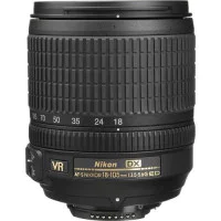 Nikon D5200＋18-105mm VRレンズ Nikon AF-S DX Nikkor 18-105 mm F/3.5-5.6G ED VR Zoom Lens for